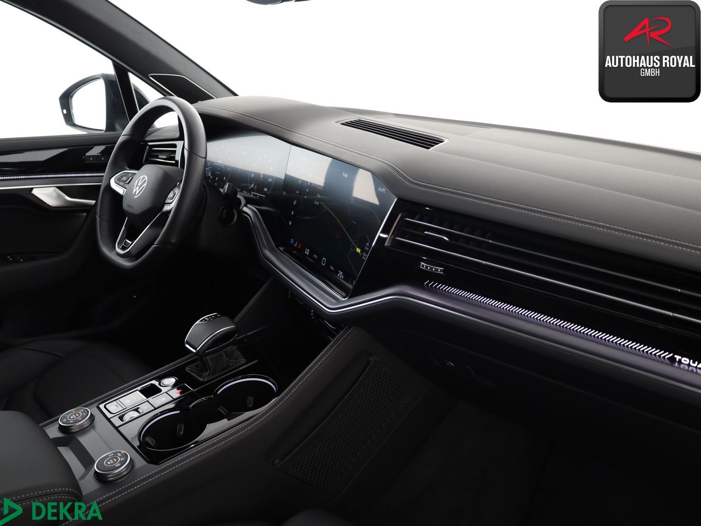 Volkswagen Touareg 2025 г. Чёрный, пробег 25337 км