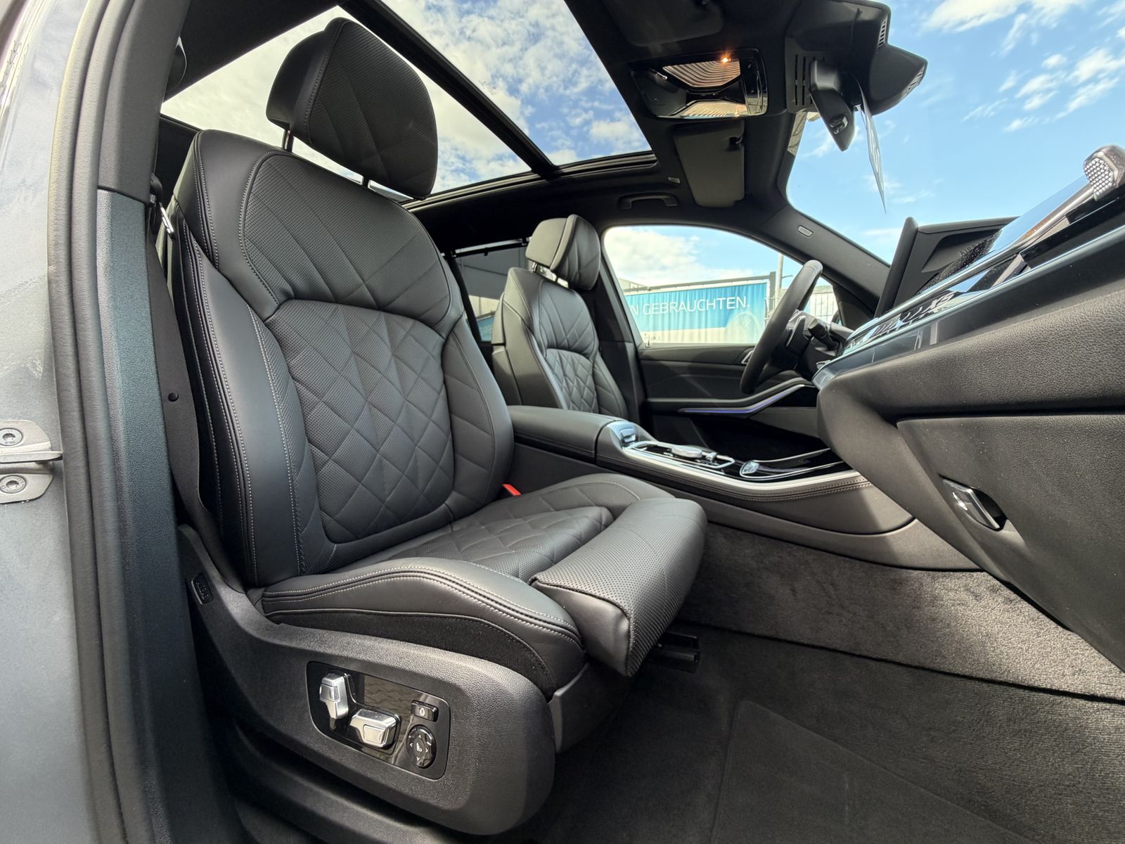 BMW X5 2026 г. Серый, пробег 25246 км