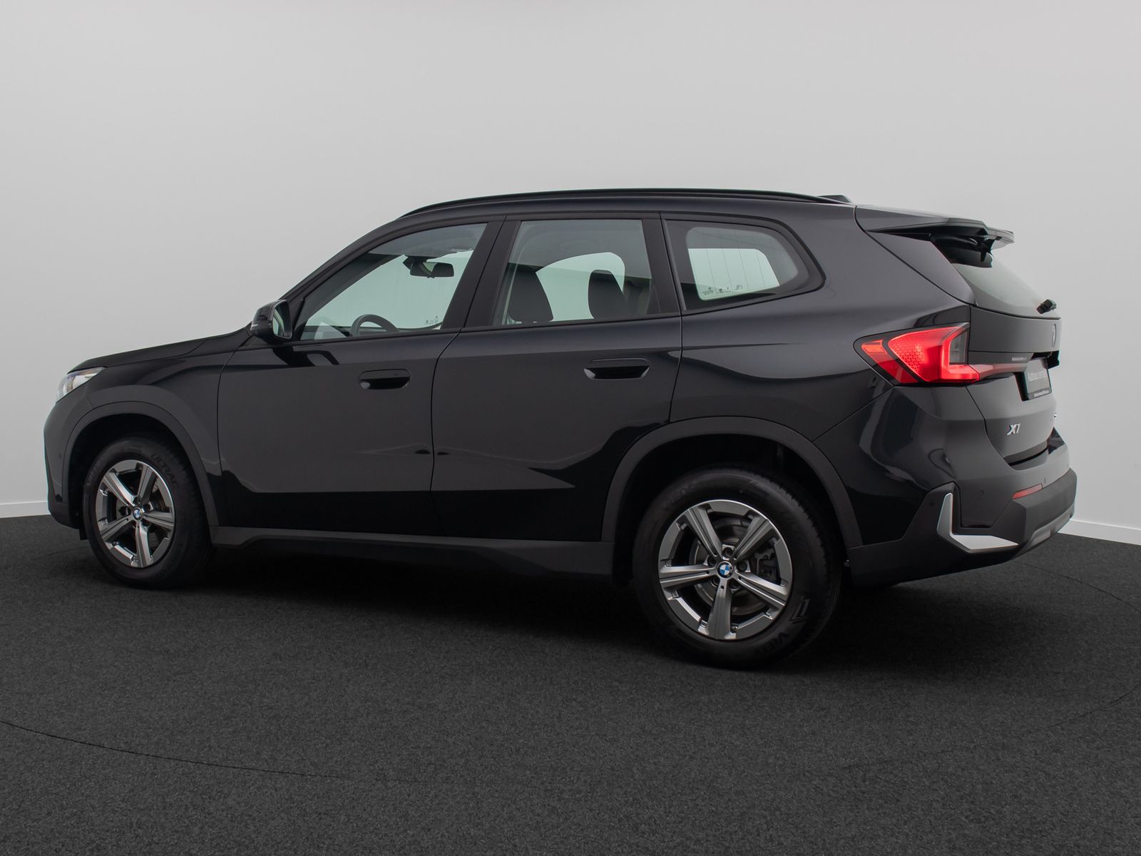 BMW X1 2023 г. Чёрный, пробег 20447 км
