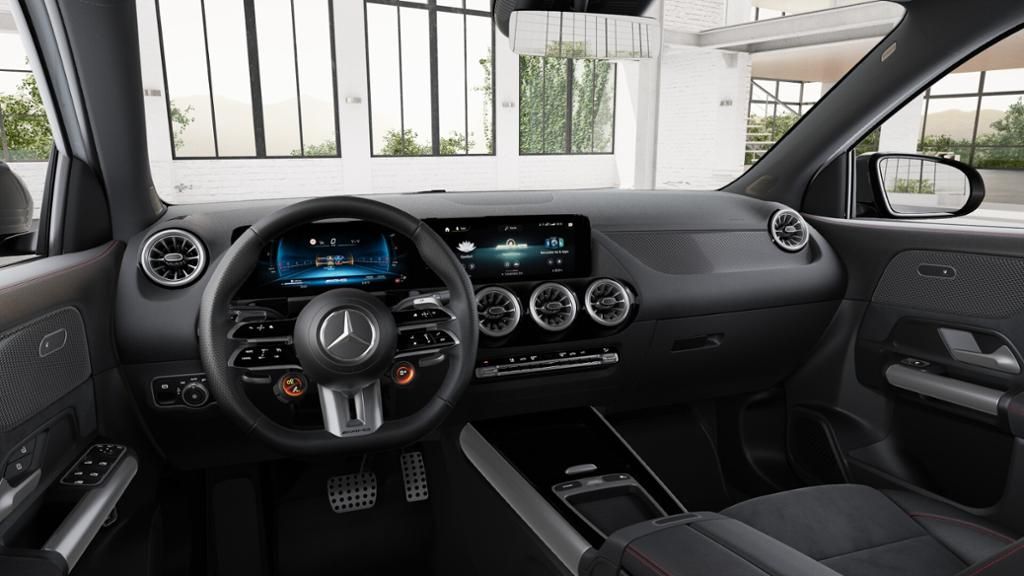 Mercedes-Benz GLA 35 AMG 2023 г. Белый, пробег 8008 км