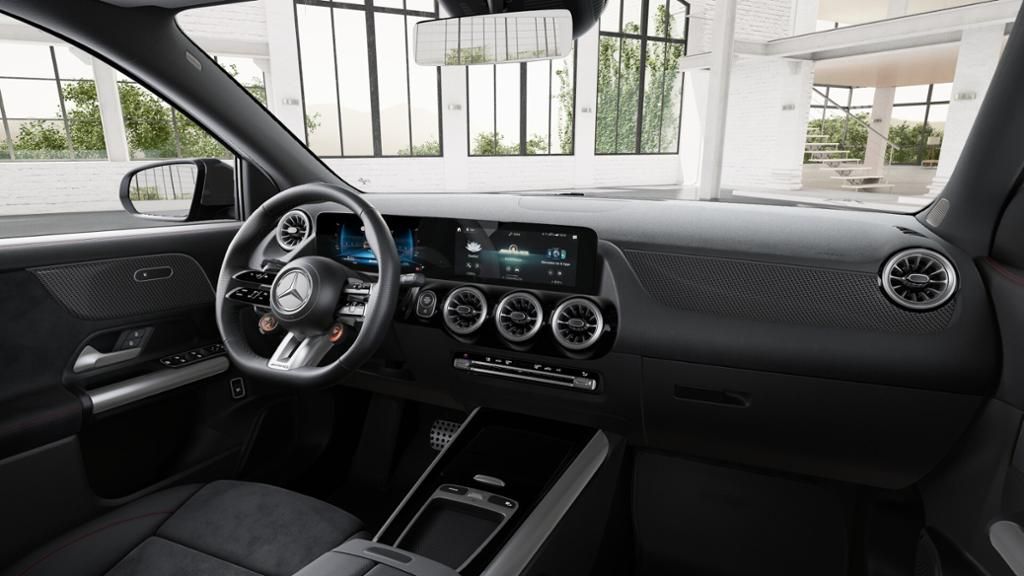 Mercedes-Benz GLA 35 AMG 2023 г. Белый, пробег 8008 км