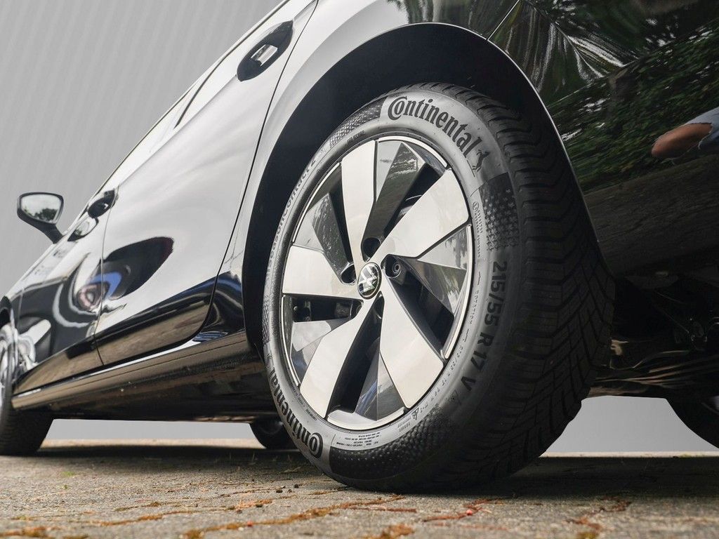 Volkswagen PASSAT VARIANT 2025 г. Чёрный, пробег 18793 км