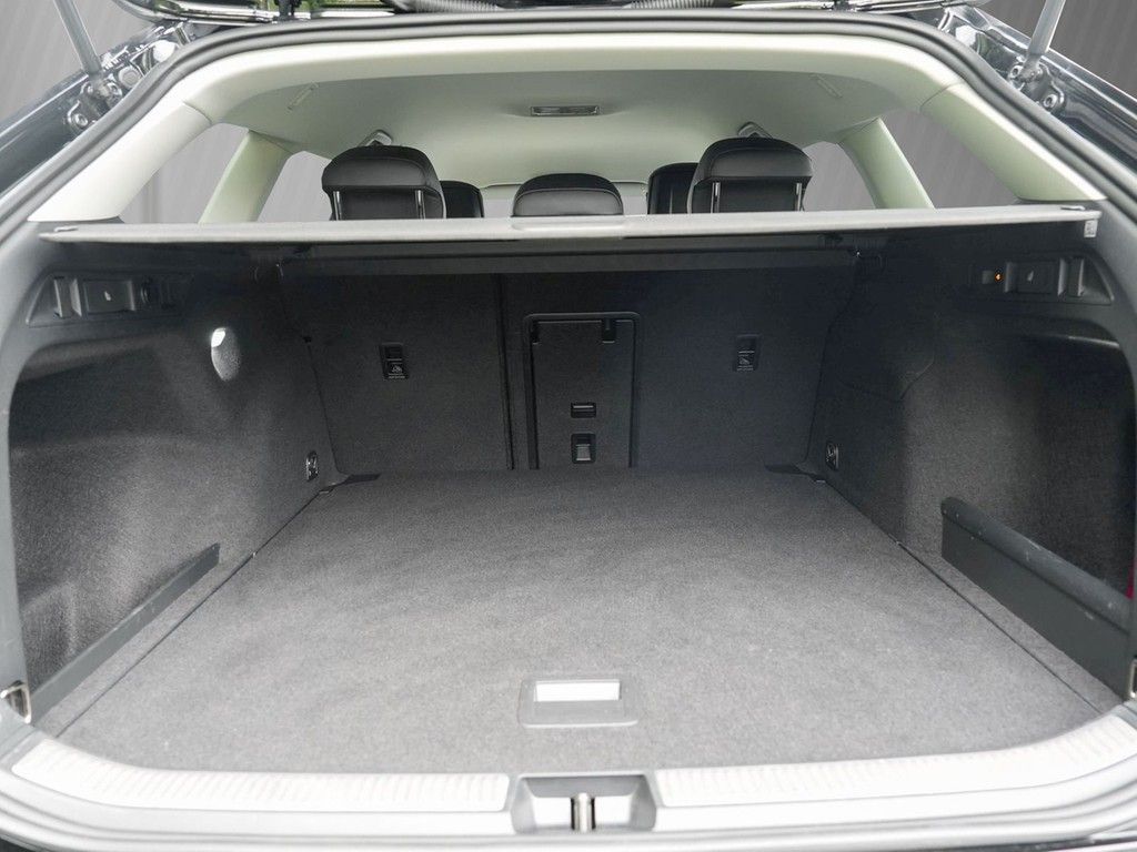Volkswagen PASSAT VARIANT 2025 г. Чёрный, пробег 18793 км