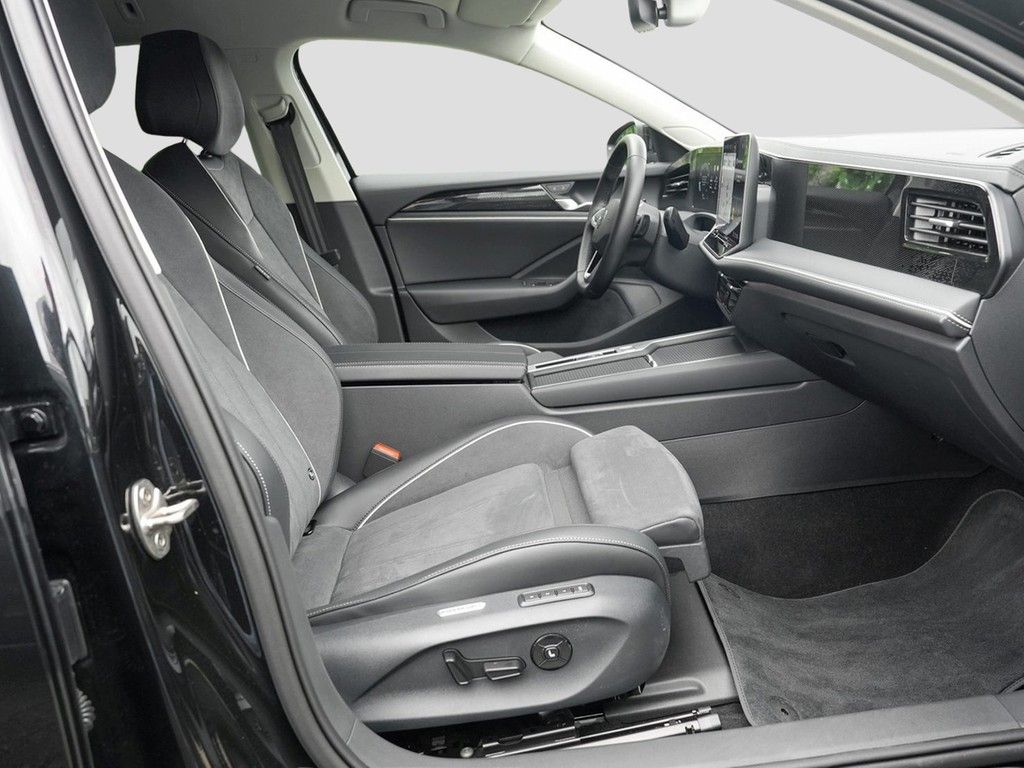 Volkswagen PASSAT VARIANT 2025 г. Чёрный, пробег 18793 км