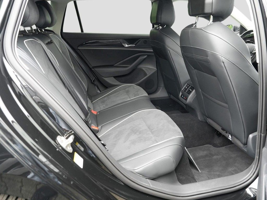 Volkswagen PASSAT VARIANT 2025 г. Чёрный, пробег 18793 км