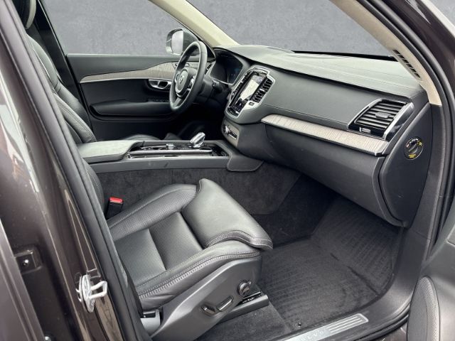 Volvo XC90 2024 г. Серый, пробег 47891 км