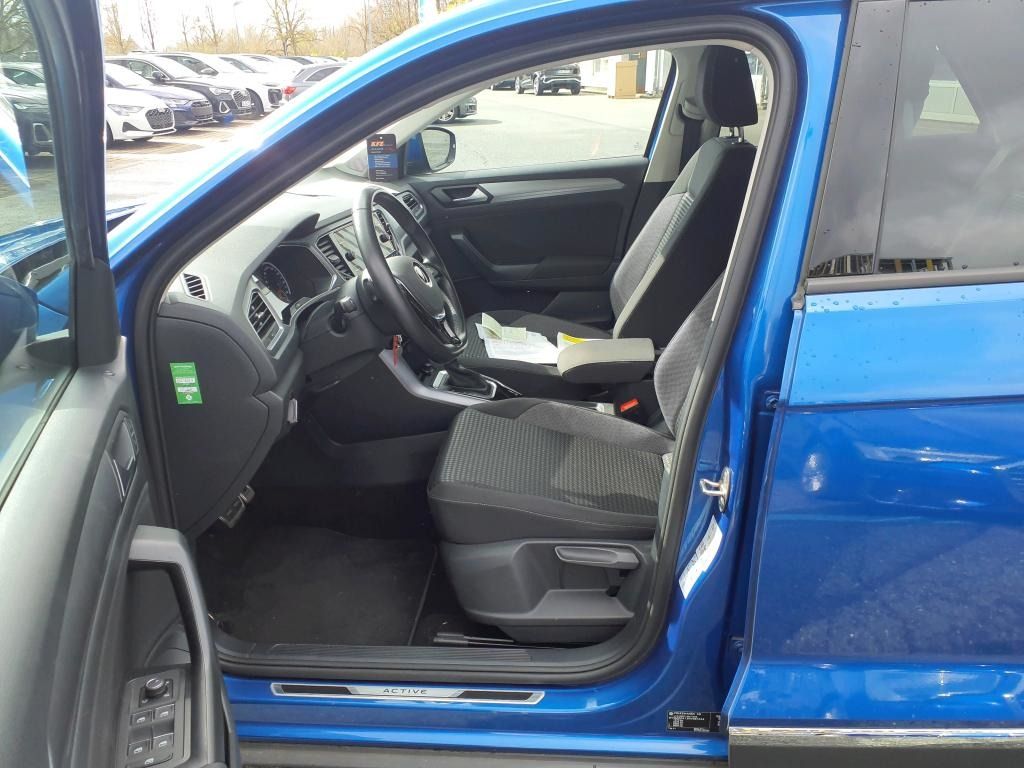 Volkswagen T-Roc 2022 г. Синий, пробег 37152 км