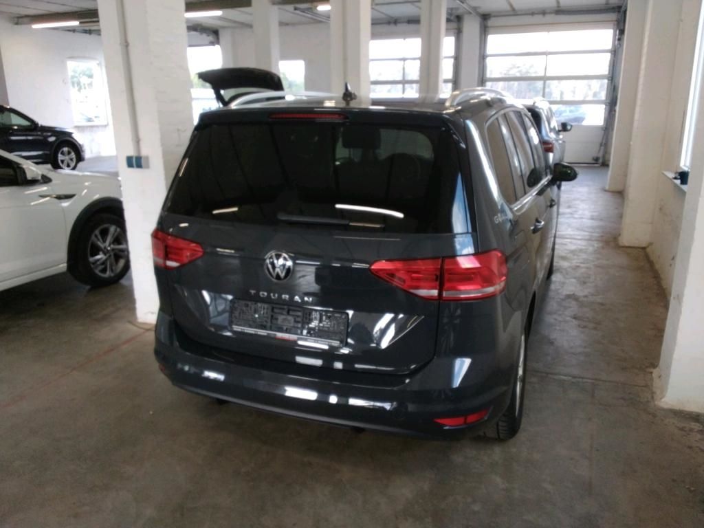 Volkswagen Touran 2025 г. Серый, пробег 34047 км