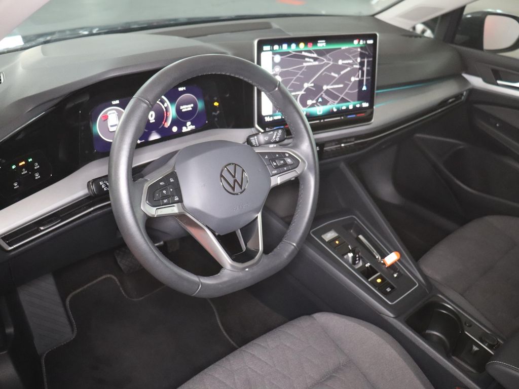 Volkswagen Golf 2025 г. Серый, пробег 28890 км