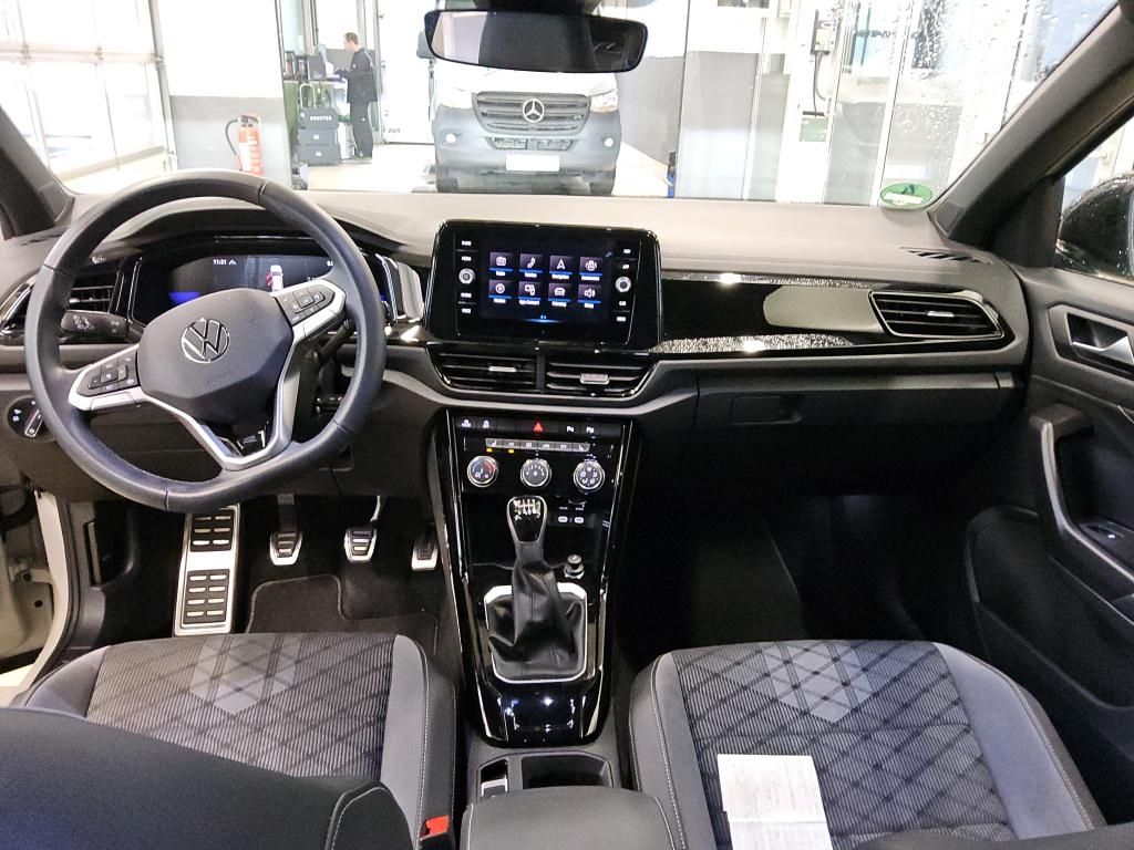 Volkswagen T-Roc 2024 г. Серый, пробег 24520 км