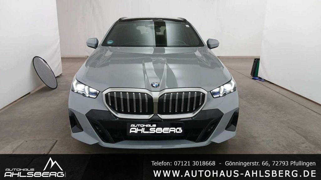 BMW 520 2025 г. Серый, пробег 9600 км