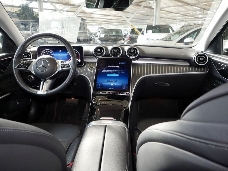 Mercedes-Benz C 300 2022 г. Белый, пробег 44540 км
