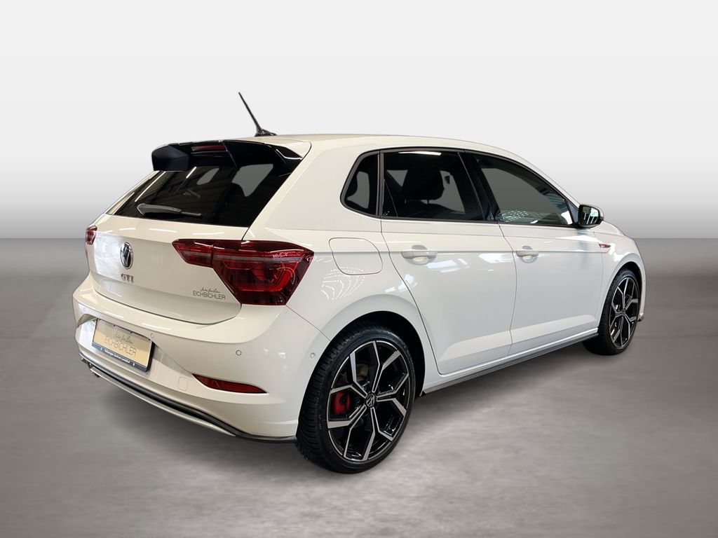 Volkswagen Polo 2023 г. Белый, пробег 50700 км