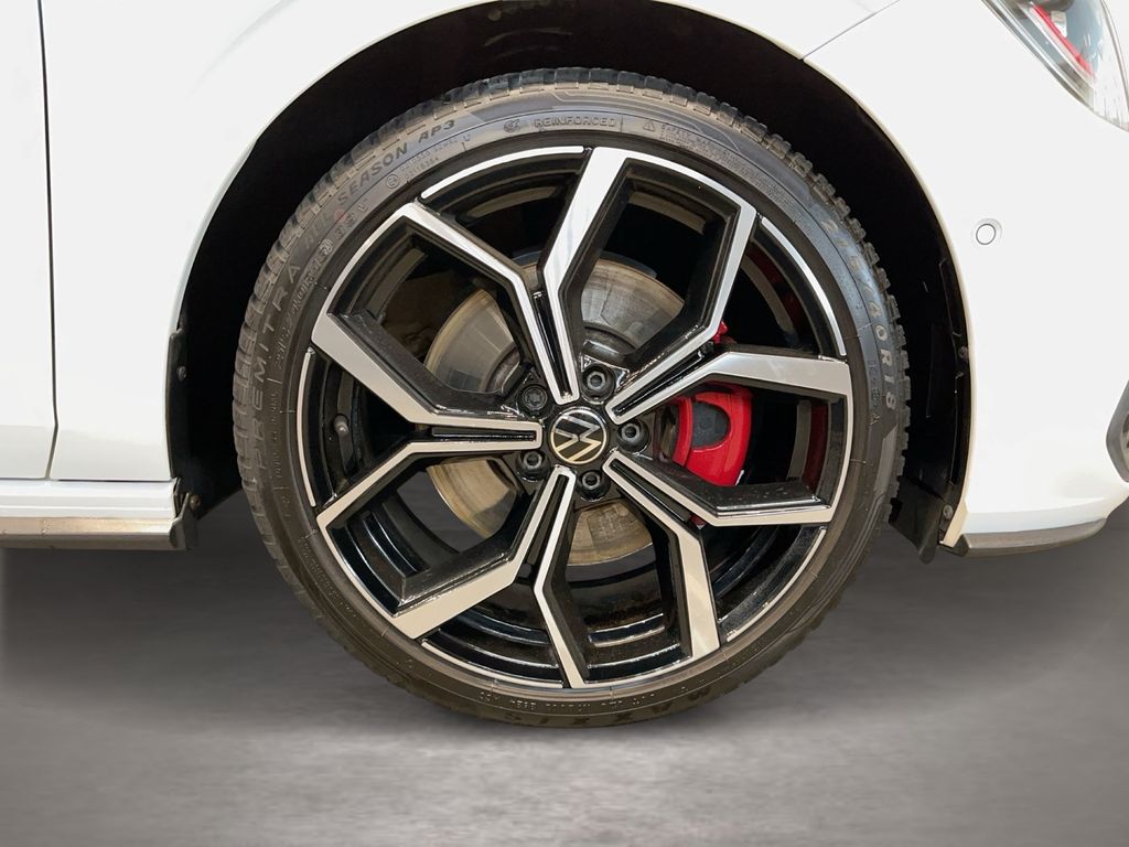 Volkswagen Polo 2023 г. Белый, пробег 50700 км
