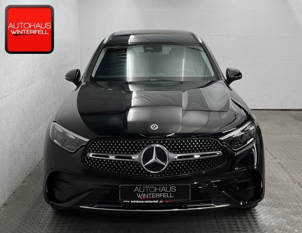 Mercedes-Benz GLC 300 2022 г. Чёрный, пробег 11208 км
