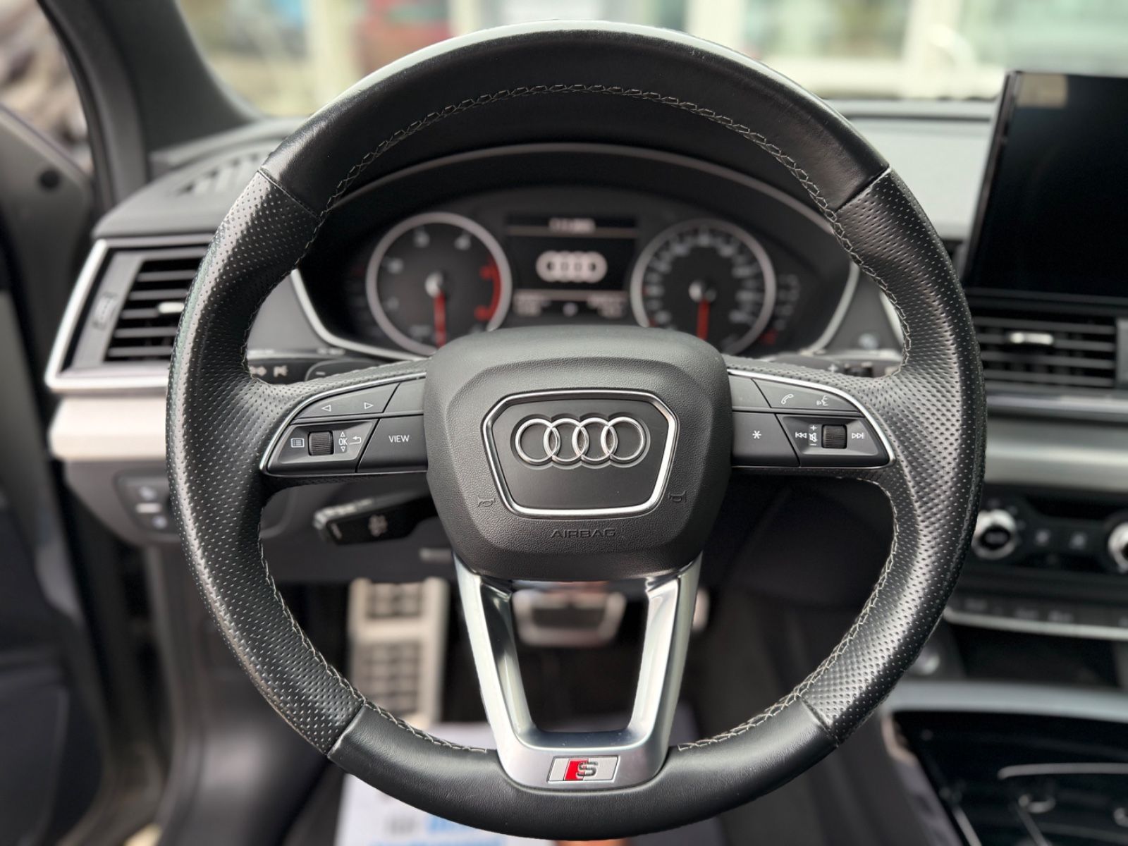 Audi Q5 2021 г. Серый, пробег 43538 км