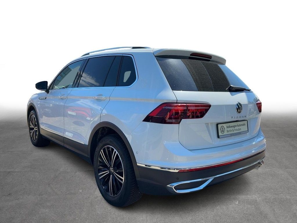 Volkswagen Tiguan 2023 г. Белый, пробег 28415 км