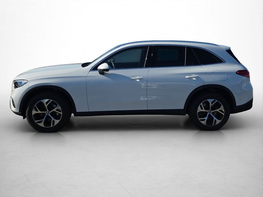 Mercedes-Benz GLC 300 2024 г. Белый, пробег 9281 км