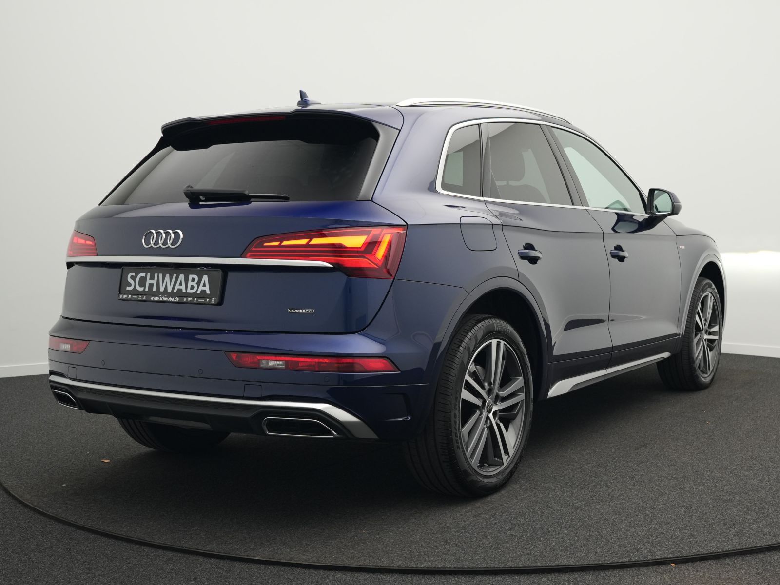Audi Q5 2023 г. Синий, пробег 45700 км