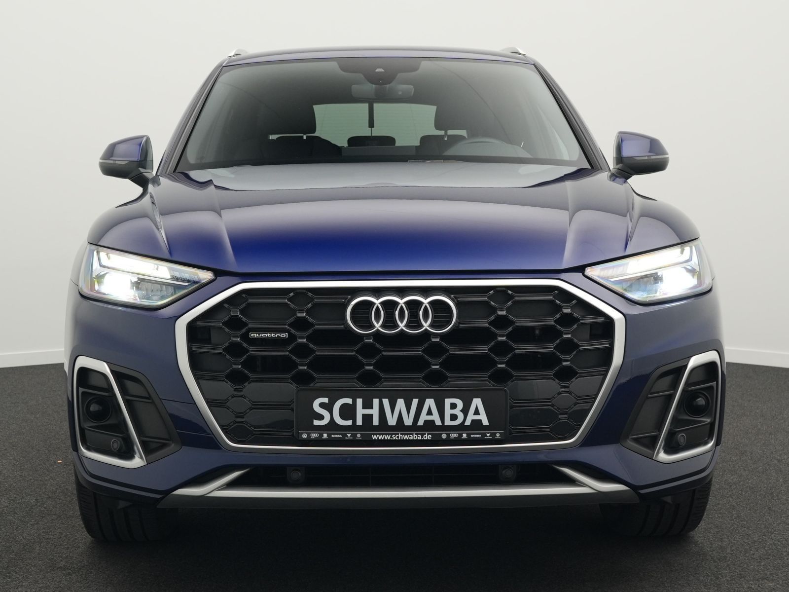 Audi Q5 2023 г. Синий, пробег 45700 км