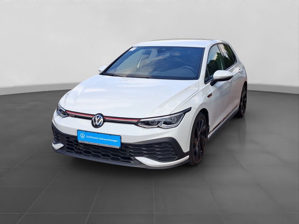 Volkswagen Golf 2023 г. Белый, пробег 33003 км
