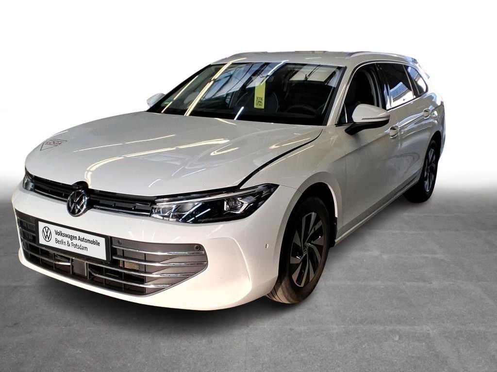 Volkswagen PASSAT VARIANT 2024 г. Белый, пробег 19736 км