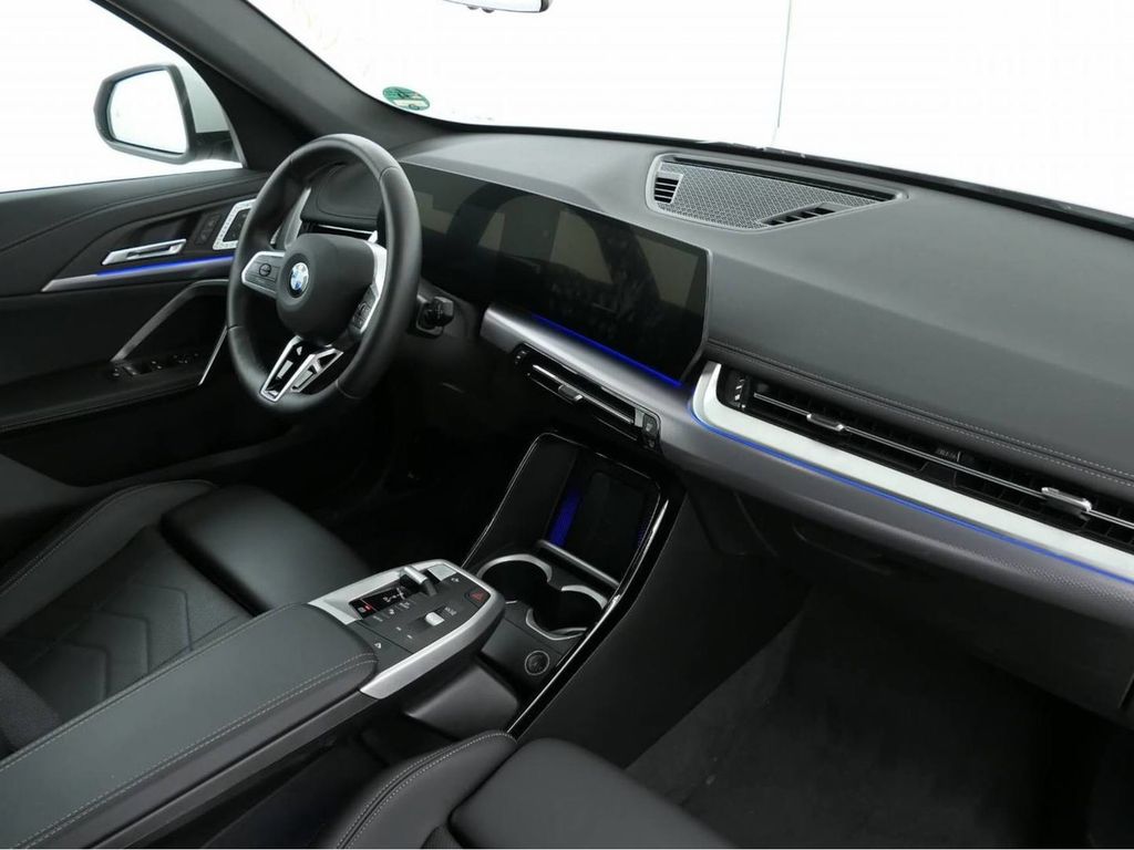 BMW X1 2025 г. Белый, пробег 25300 км