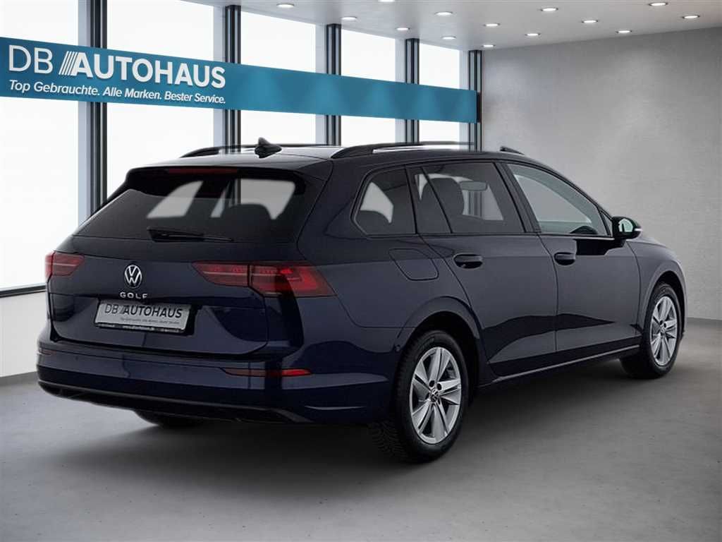 Volkswagen Golf 2024 г. Синий, пробег 40267 км
