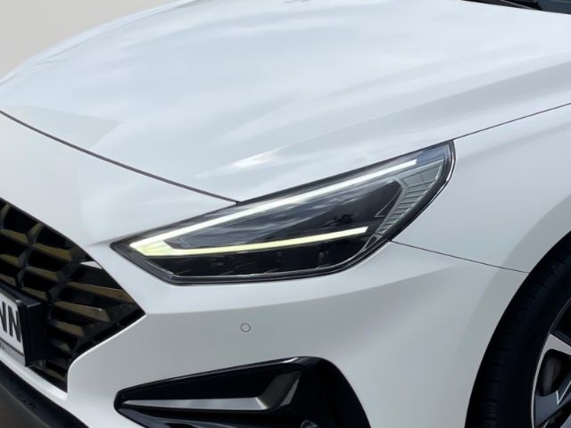 Hyundai i30 2022 г. Белый, пробег 36400 км