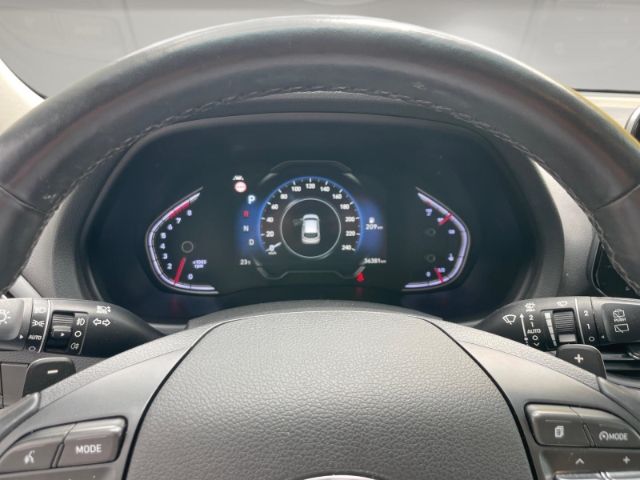 Hyundai i30 2022 г. Белый, пробег 36400 км