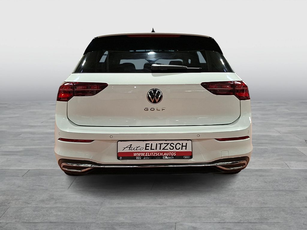 Volkswagen Golf 2024 г. Белый, пробег 14500 км