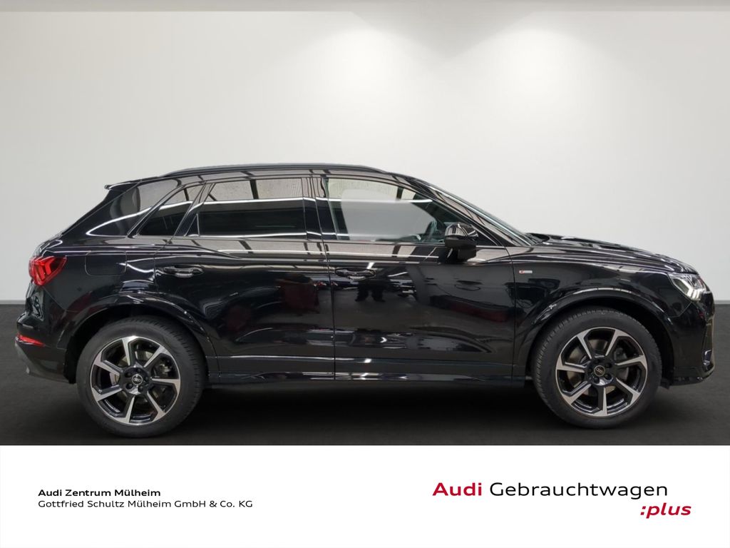 Audi Q3 2023 г. Чёрный, пробег 50467 км