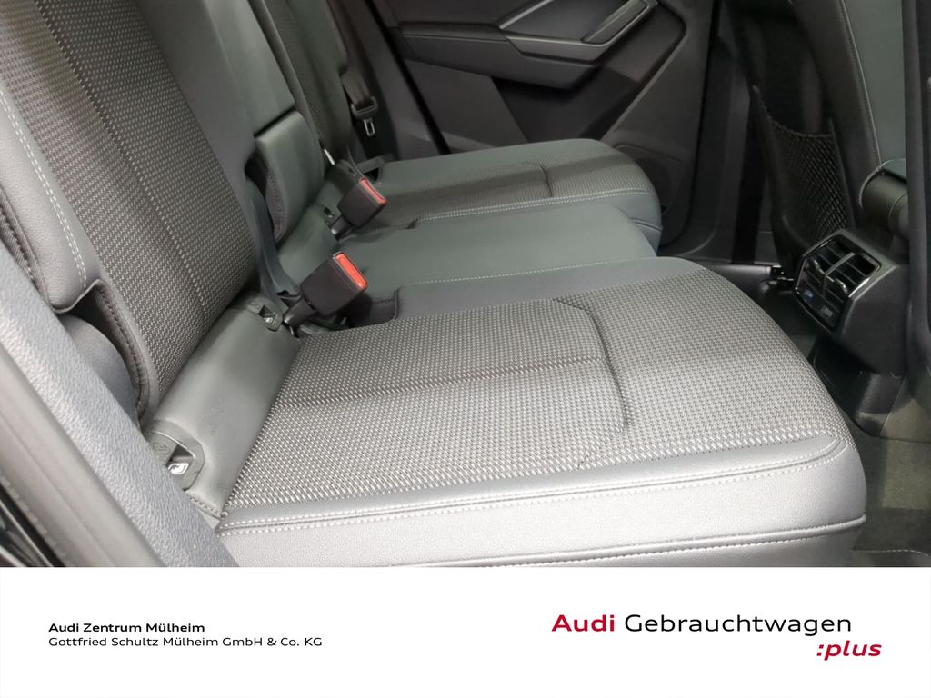 Audi Q3 2023 г. Чёрный, пробег 50467 км