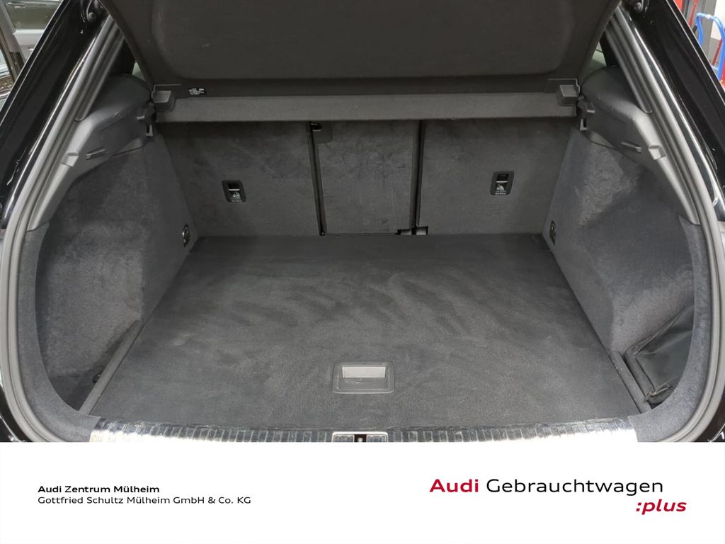 Audi Q3 2023 г. Чёрный, пробег 50467 км