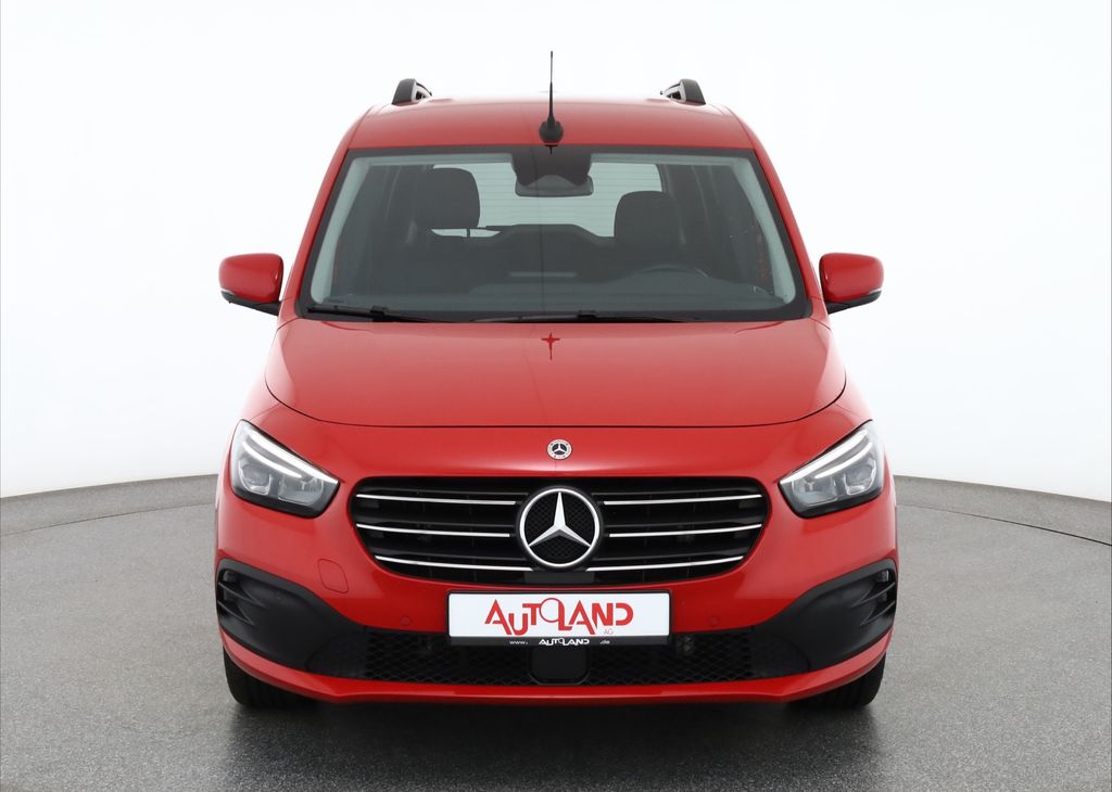 Mercedes-Benz T-CLASS 2023 г. Красный, пробег 32531 км