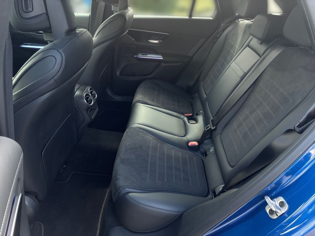 Mercedes-Benz GLC 300 2025 г. Синий, пробег 10186 км