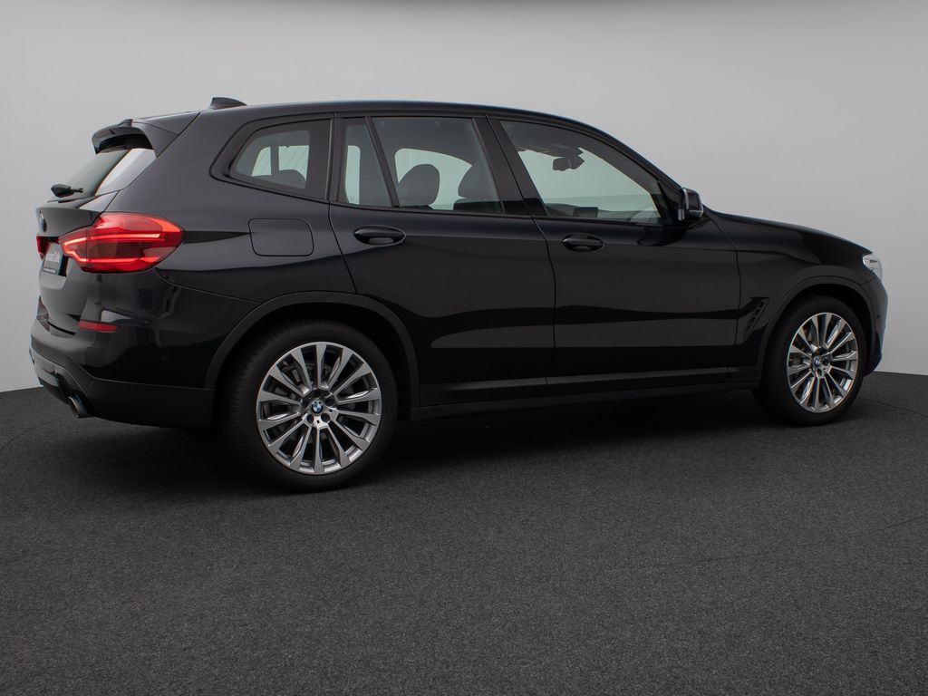 BMW X3 2021 г. Чёрный, пробег 42640 км