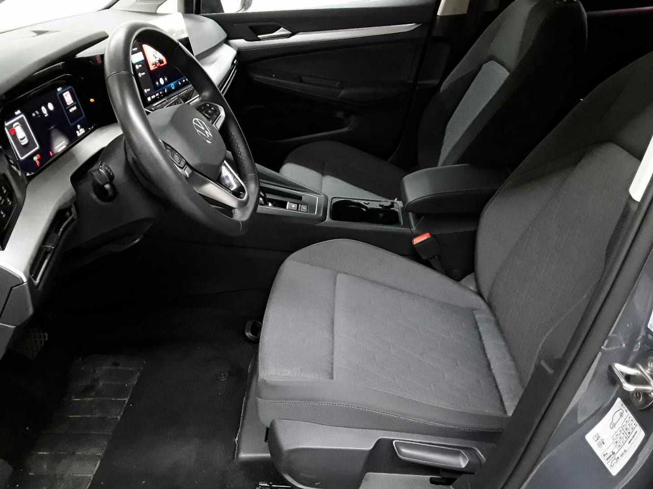 Volkswagen Golf 2025 г. Серый, пробег 59858 км