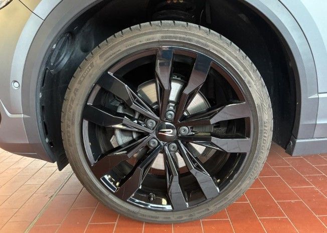 Volkswagen T-Roc 2023 г. Чёрный, пробег 20200 км