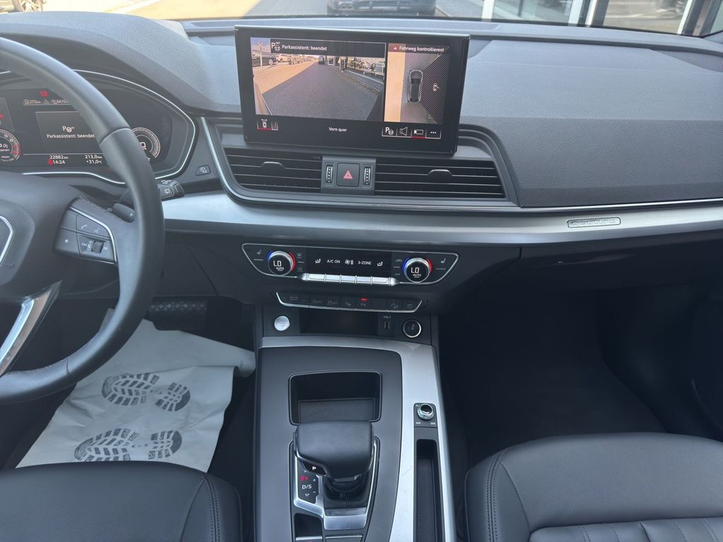 Audi Q5 2025 г. Чёрный, пробег 22900 км