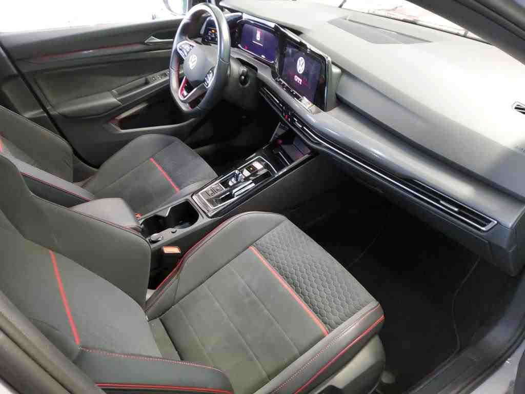 Volkswagen Golf 2023 г. Серый, пробег 34400 км