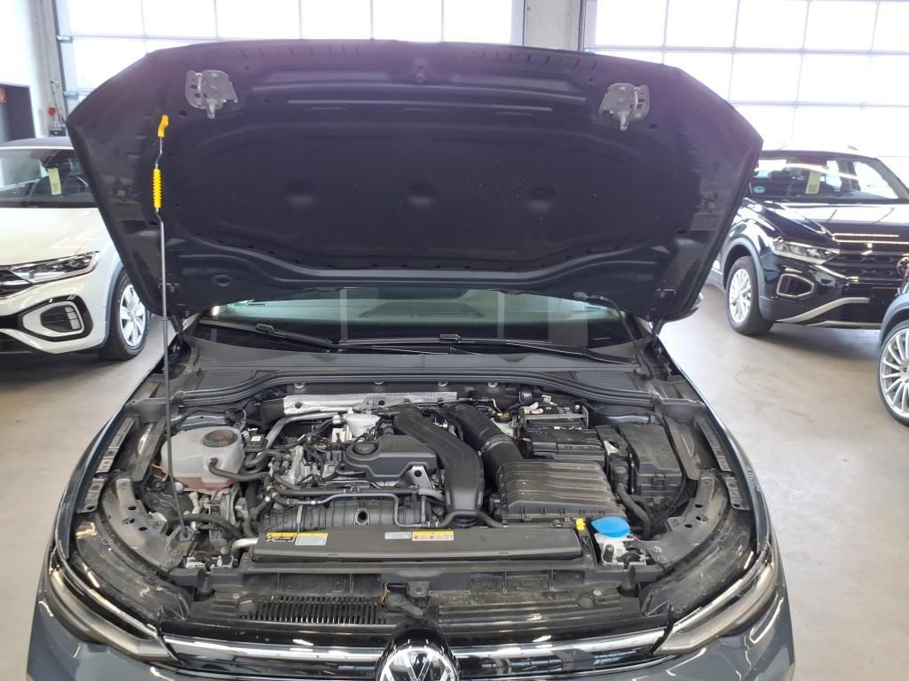 Volkswagen Golf 2025 г. Серый, пробег 28776 км