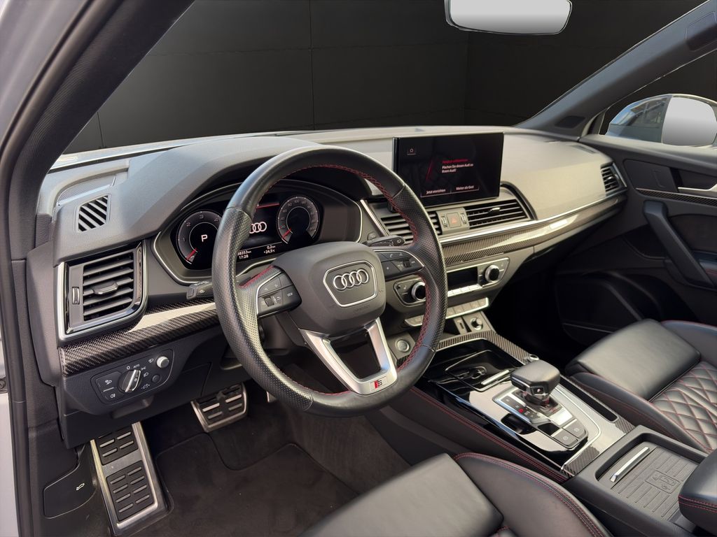Audi Q5 2023 г. Чёрный, пробег 38314 км