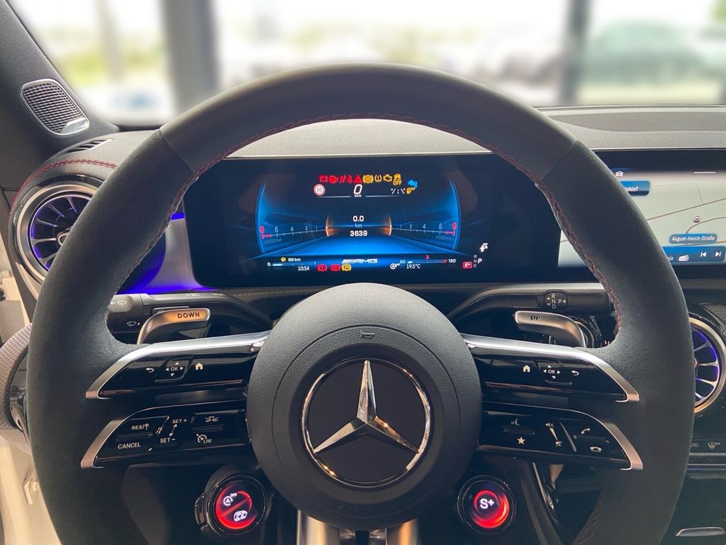 Mercedes-Benz CLA 45 AMG SHOOTING BRAKE 2025 г. Белый, пробег 3636 км