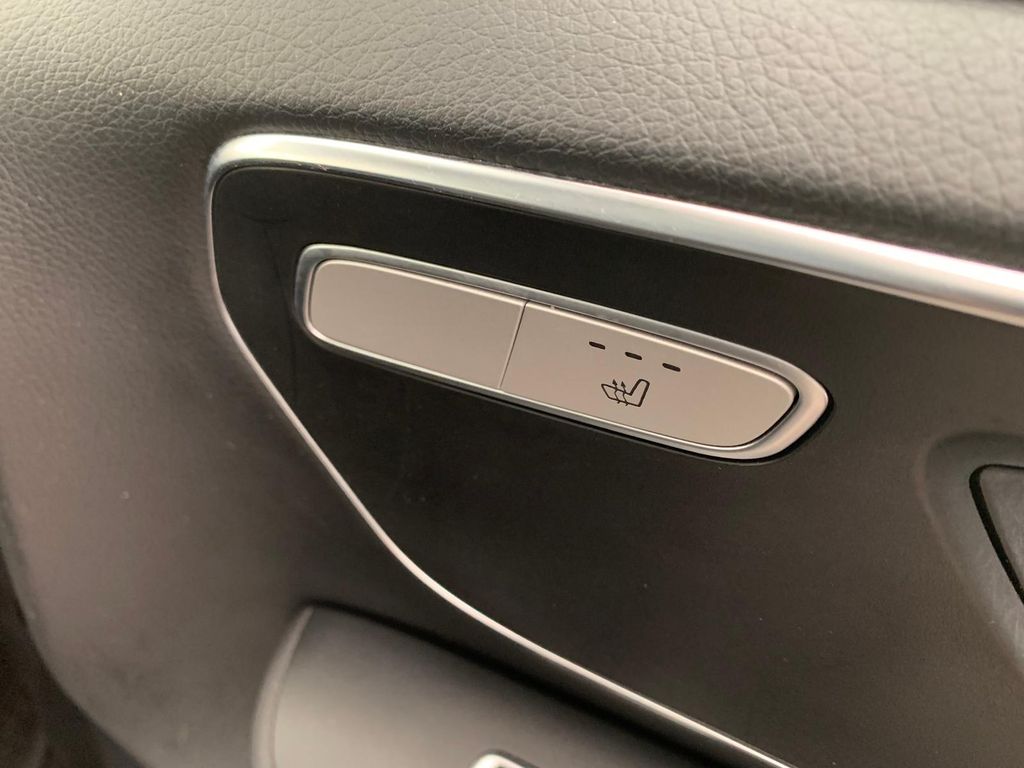 Mercedes-Benz V 300 2022 г. Серый, пробег 59000 км