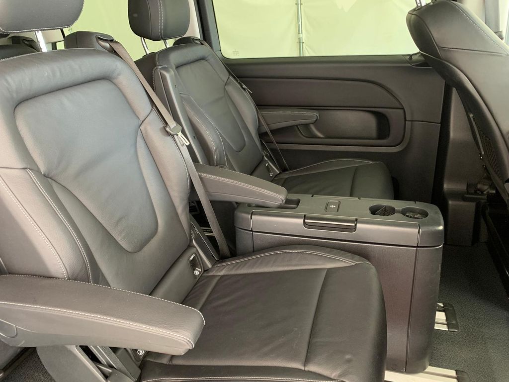Mercedes-Benz V 300 2022 г. Серый, пробег 59000 км