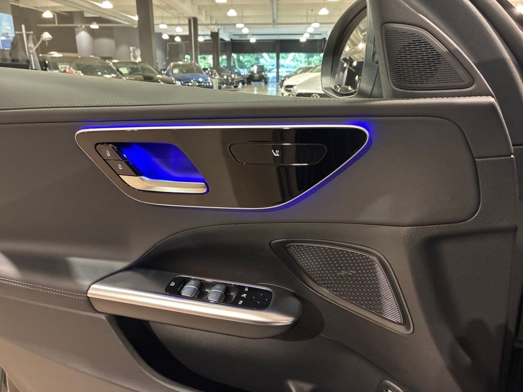 Mercedes-Benz C 300 2026 г. Чёрный, пробег 12430 км