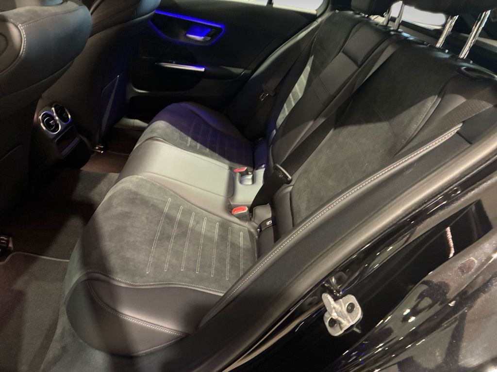 Mercedes-Benz C 300 2026 г. Чёрный, пробег 12430 км