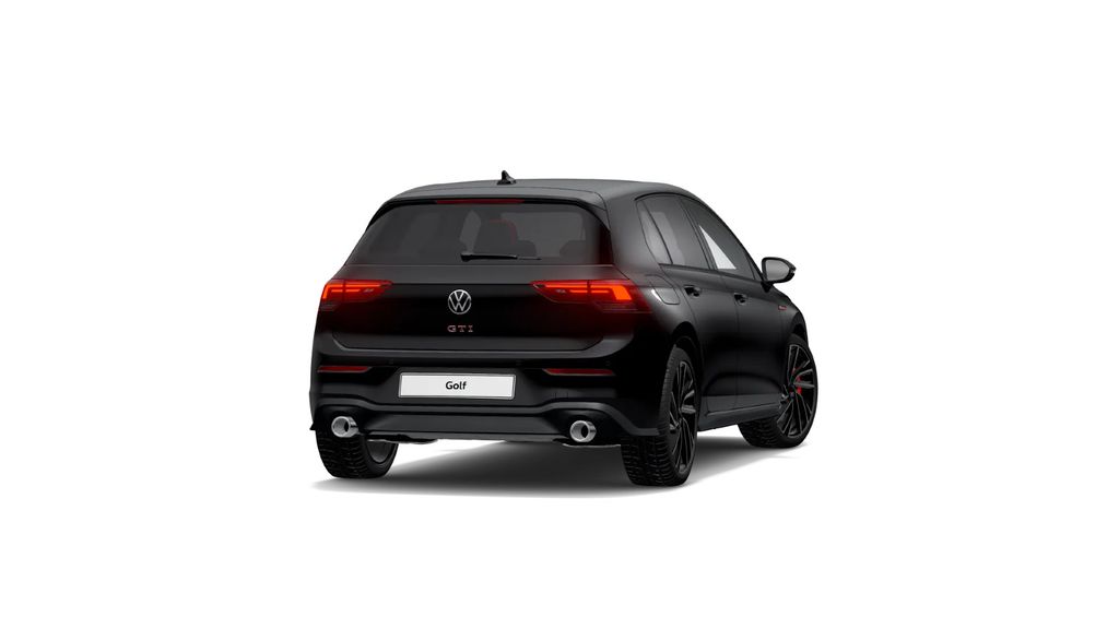 Volkswagen Golf 2022 г. Чёрный, пробег 40000 км