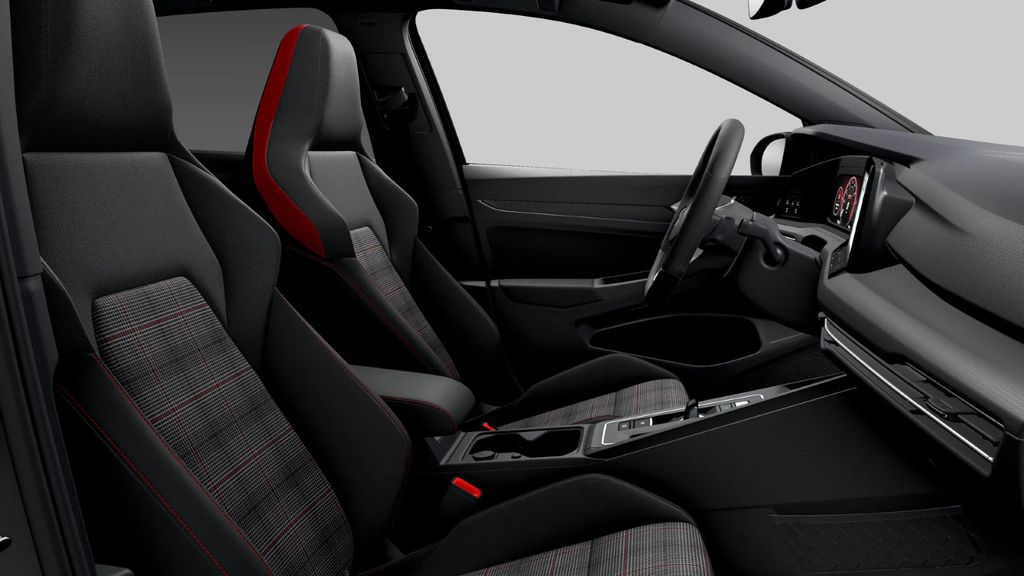 Volkswagen Golf 2022 г. Чёрный, пробег 40000 км